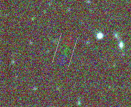 연속된 세 영상을 RGB로 합성한 사진으로 2018 PP29가 R(빨강)-G(그린)-B(파랑) 순서로 이동한 것이 희미하게 나타납니다.